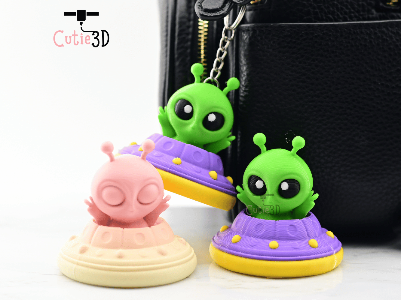 Digital Downloads - Cutie3D Twisty Keycap Fidget Clicker Alien In Ufo Keychain - Cute Backpack Keychain