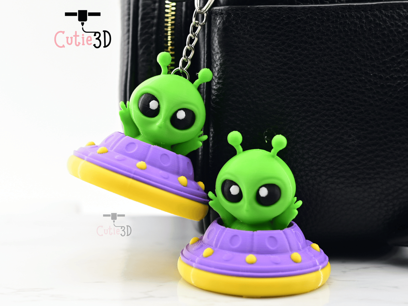 Digital Downloads - Cutie3D Twisty Keycap Fidget Clicker Alien In Ufo Keychain - Cute Backpack Keychain