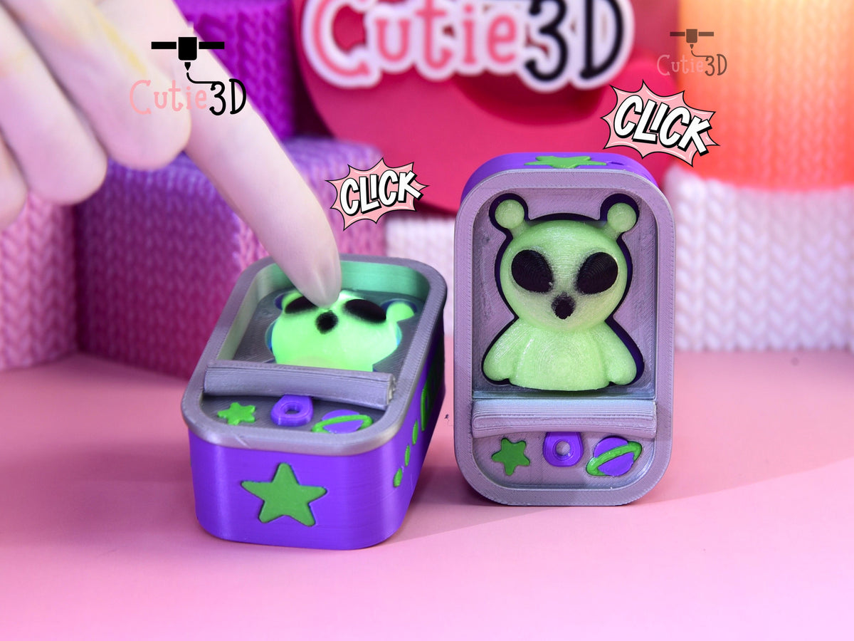 Cutie3D-Cute Alien Pod Fidget Led Clicker Keychain_01.jpg