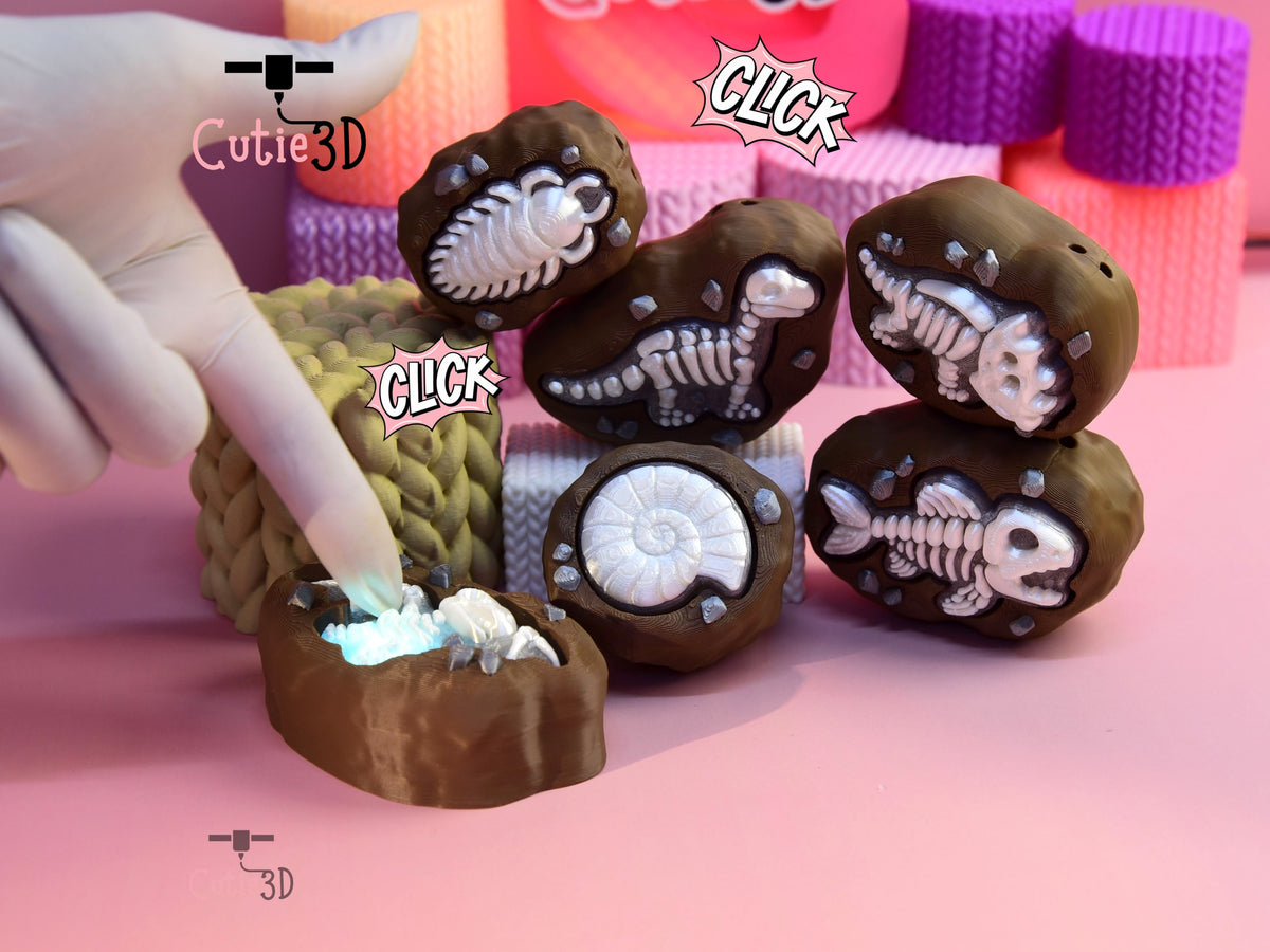 Cutie3D-Glow Fossil Finds Fidget Led Clicker Keychain_01.jpg