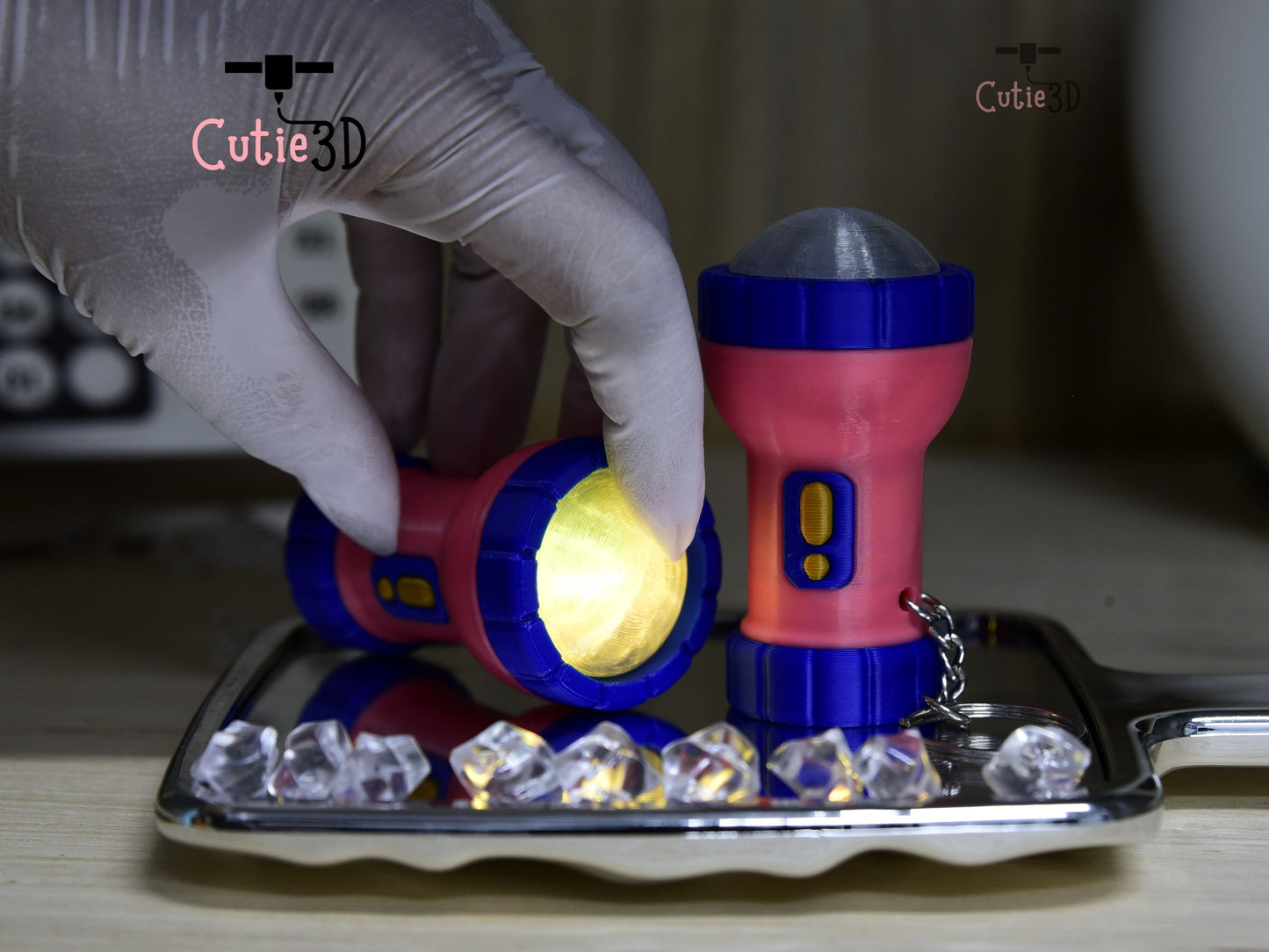 Cutie3D-Flashlight for Gadget Lovers Fidget Led-Clicker Keychain_08.jpg