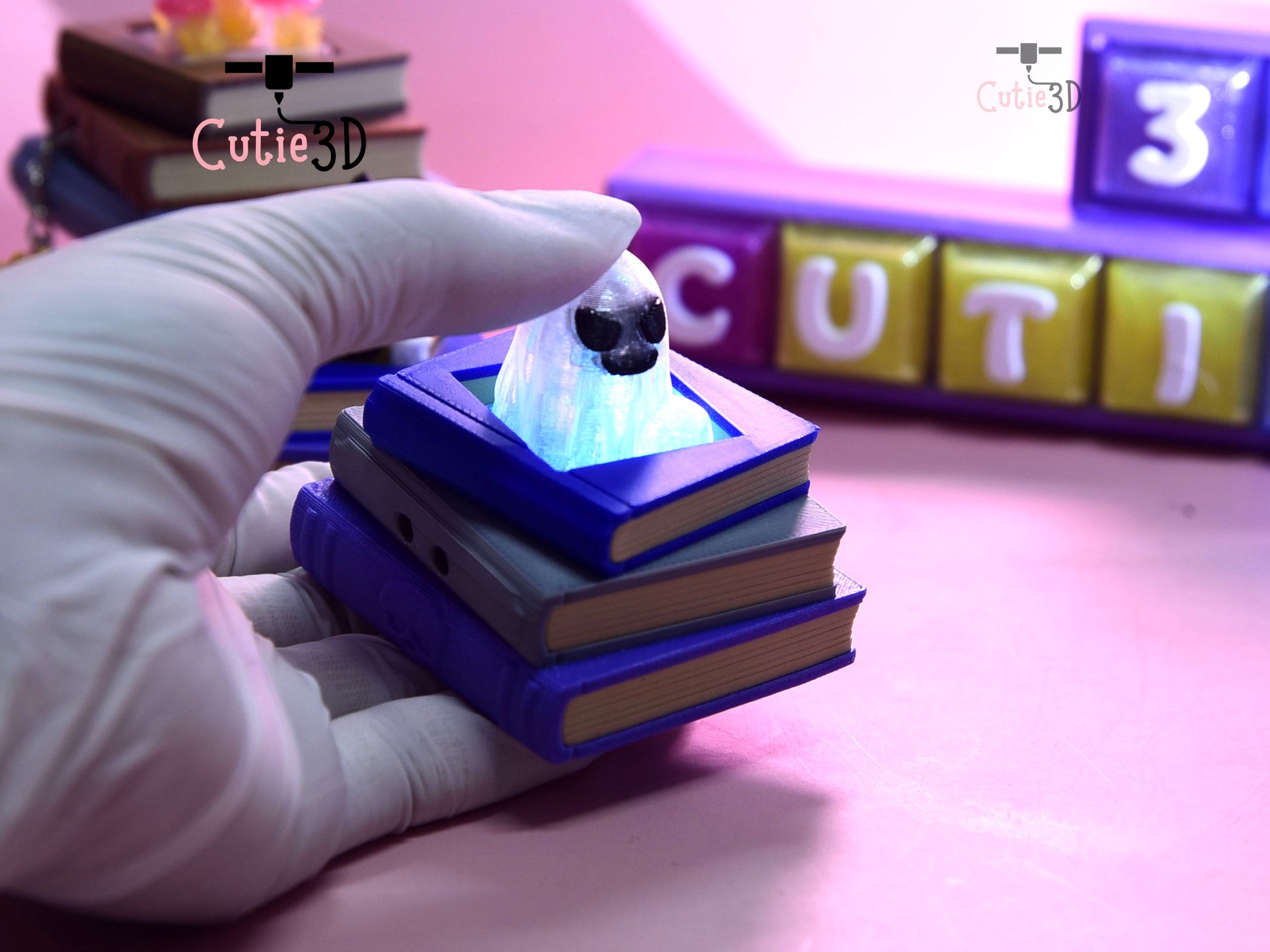 Cutie3D-Spooky Book Stack Fidget Led Clicker Keychain_02.jpg
