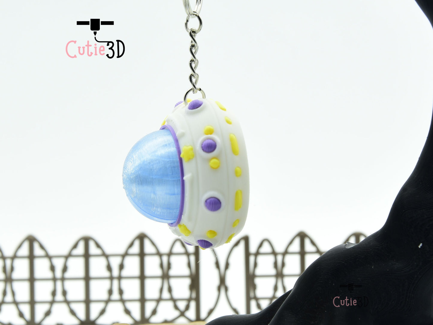 Cutie3D-UFO Light-Up Fidget Led-Clicker Keychain_06.jpg