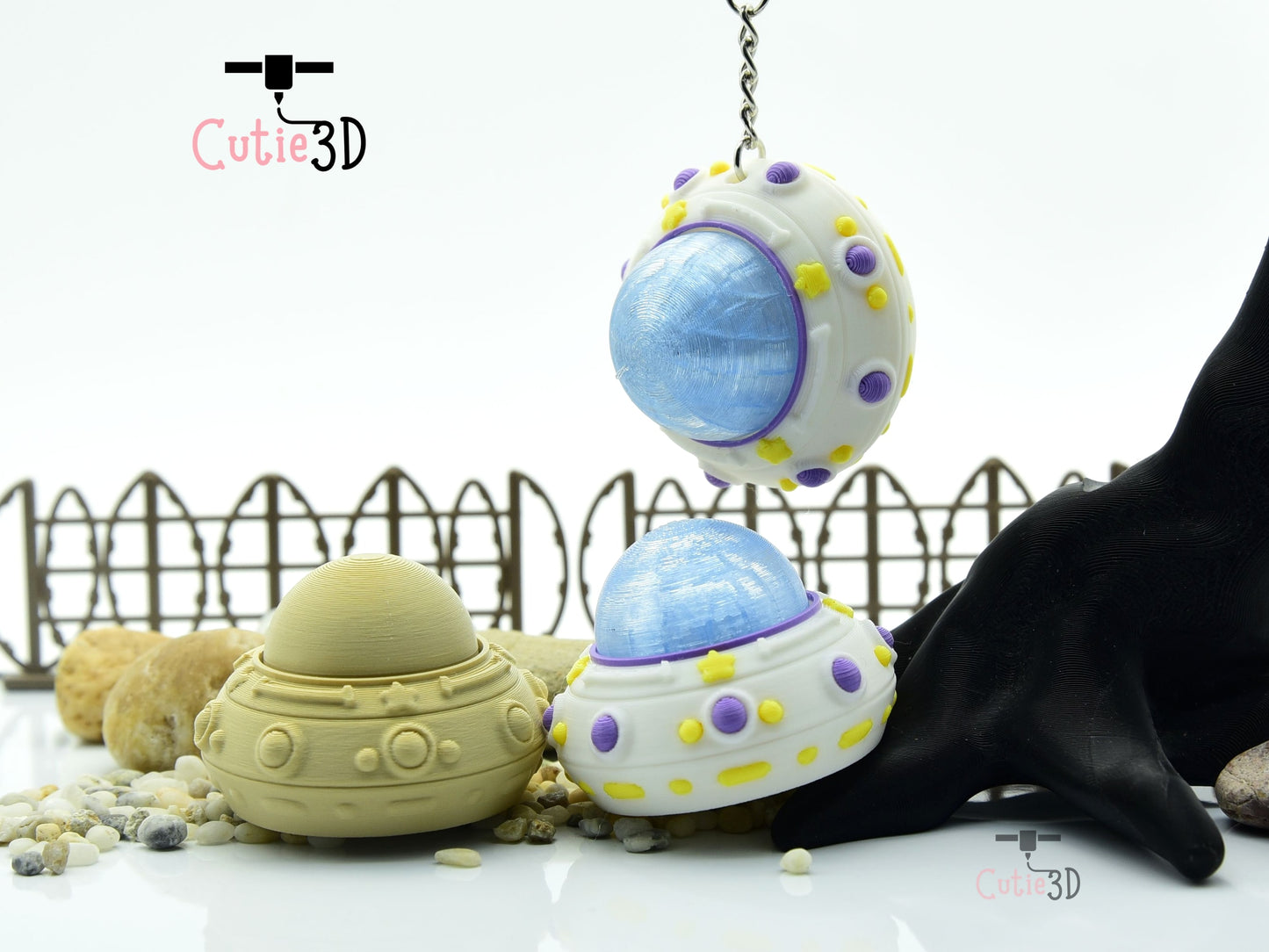 Cutie3D-UFO Light-Up Fidget Led-Clicker Keychain_04.jpg