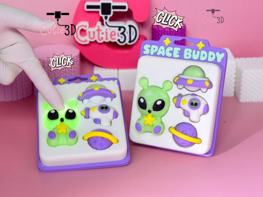 Cutie3D-Alien Buddy Fidget Led Clicker Keychain_01.jpg