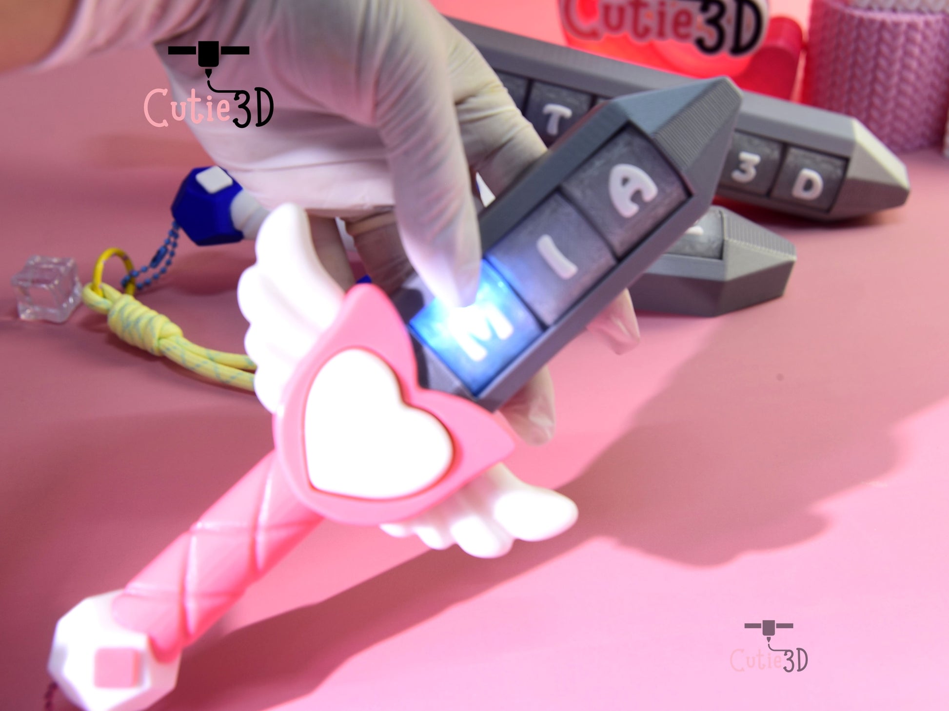 Cutie3D-Custom Name Sword Fidget Led Clicker Keychain_02.jpg