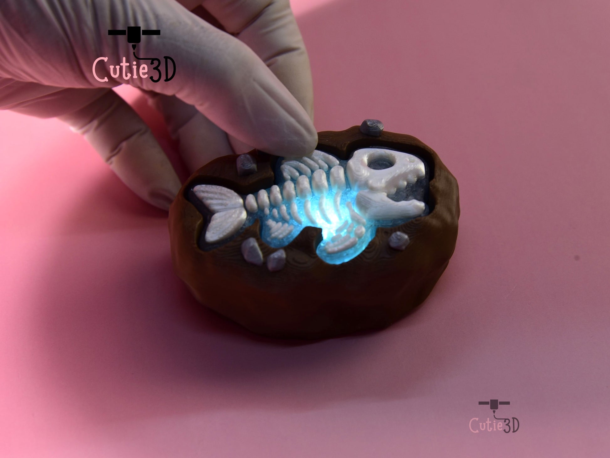 Cutie3D-Glow Fossil Finds Fidget Led Clicker Keychain_04.jpg