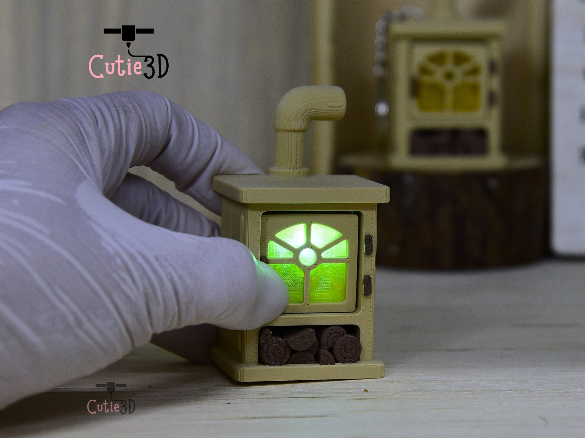 Cutie3D-Cozy Autumn Wood Stove Fidget Led-Clicker Keychain_02.jpg