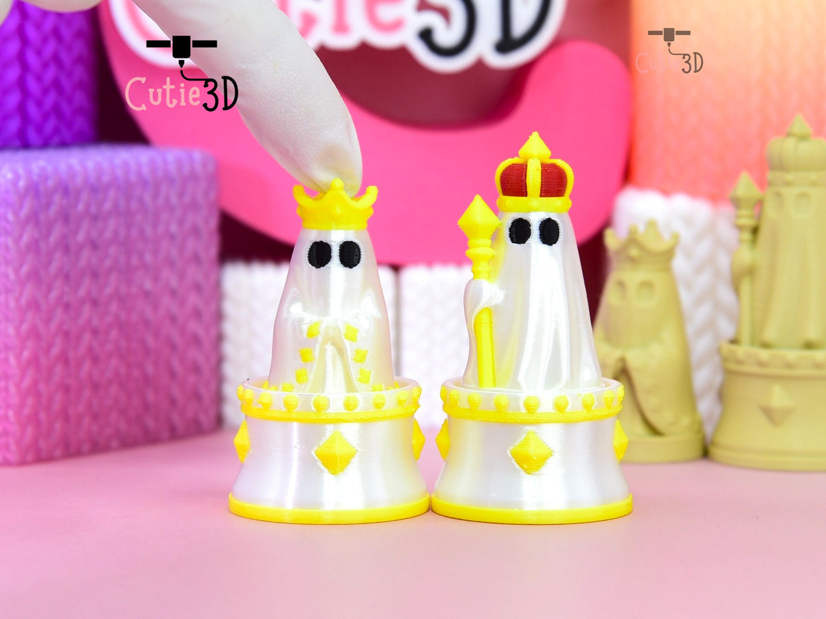 Cutie3D-Royal Ghost Chess Set of Clicker Keychains_01.jpg