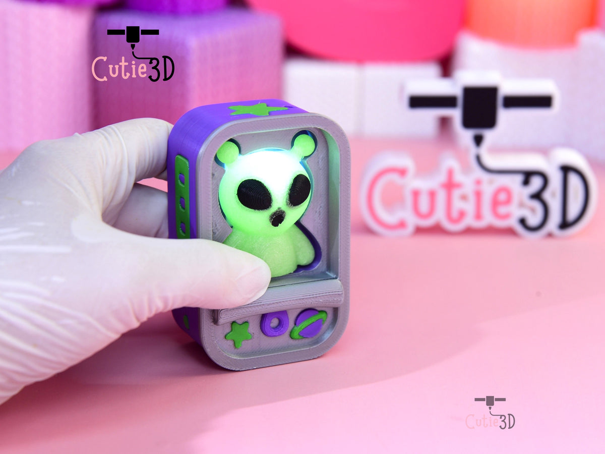 Cutie3D-Cute Alien Pod Fidget Led Clicker Keychain_02.jpg
