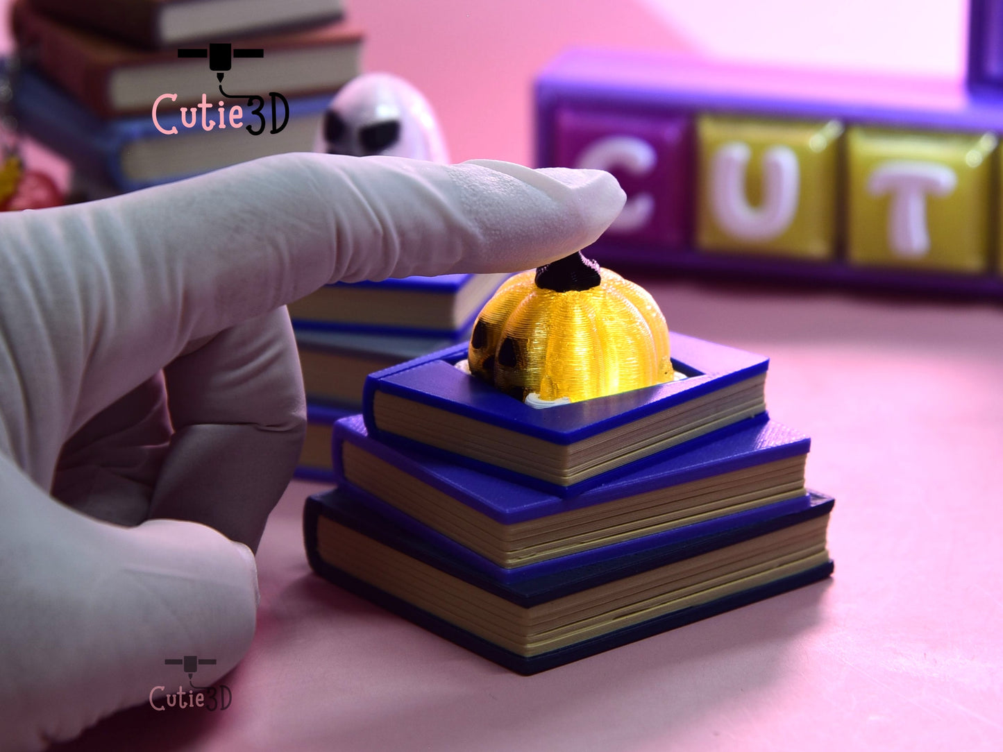 Cutie3D-Spooky Book Stack Fidget Led Clicker Keychain_04.jpg