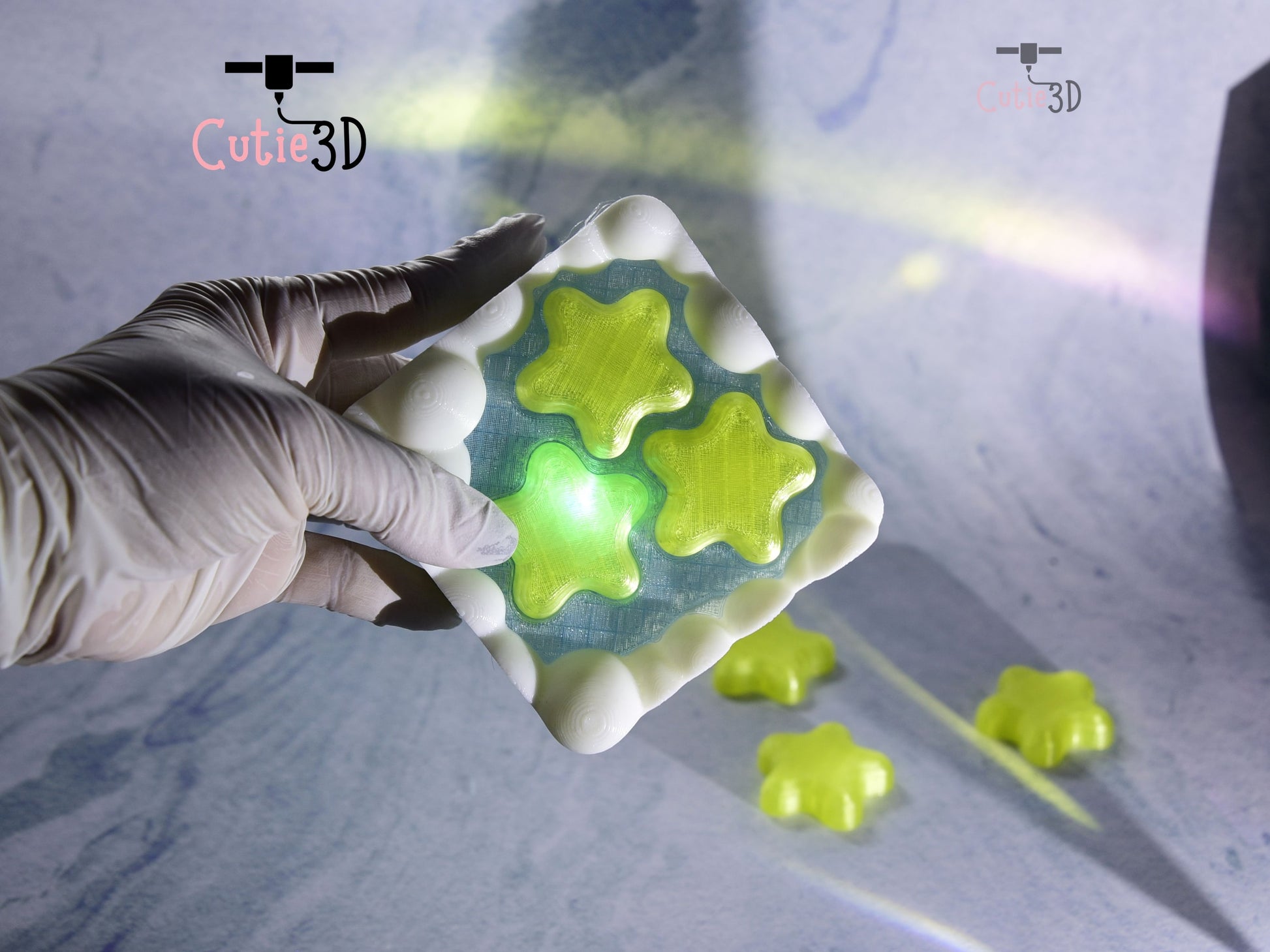Cutie3D-Cozy Night Stars Fidget Led Clicker Keychain_02.jpg